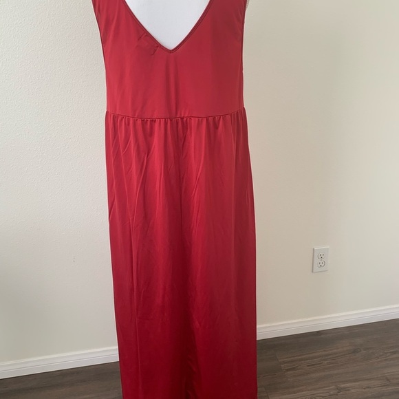 Night Gown - Picture 4 of 8